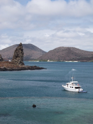 Bartolome island 